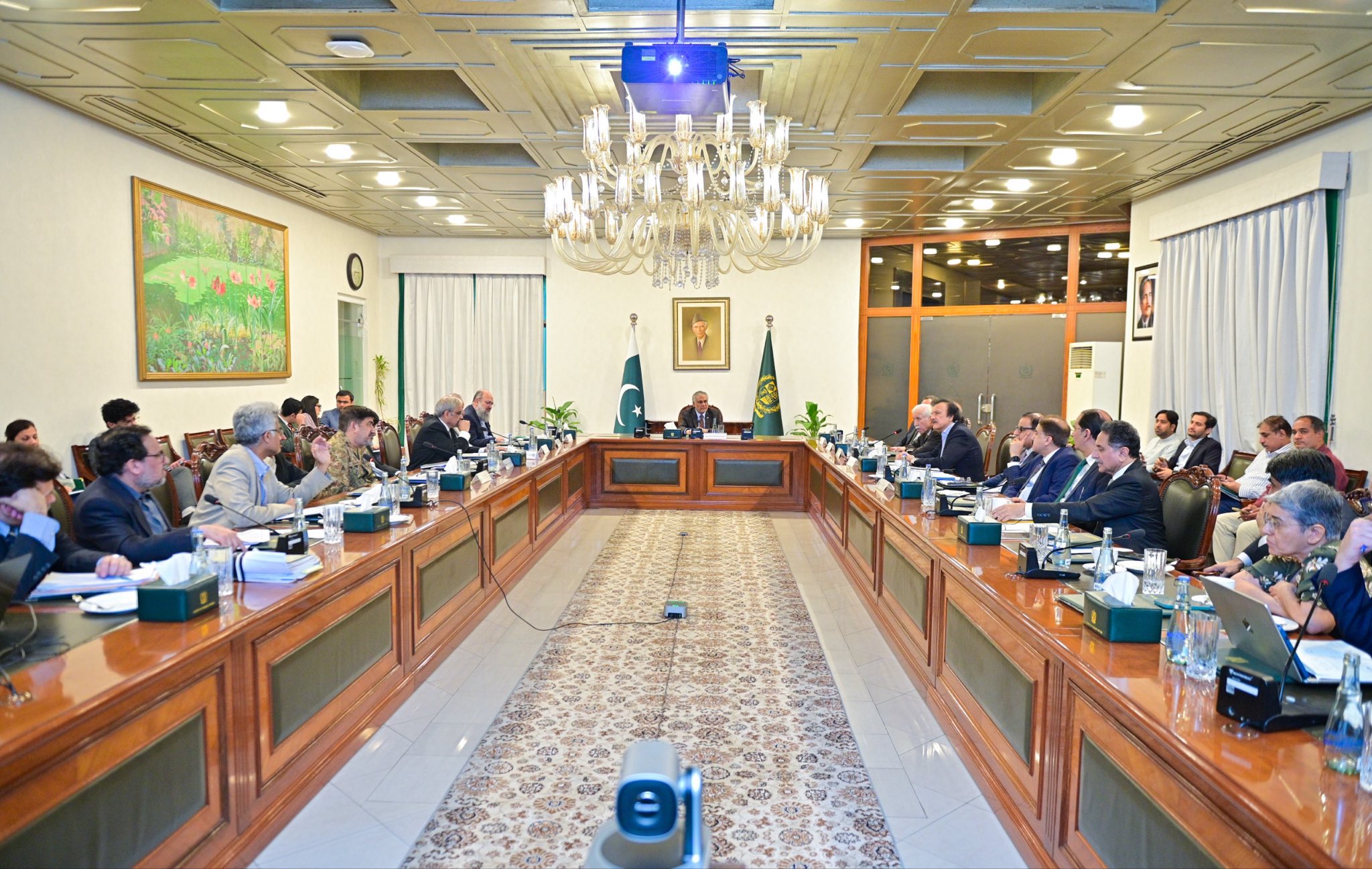 DPM Ishaq Dar reviews auto policy, pushes faster transition to electric vehicles