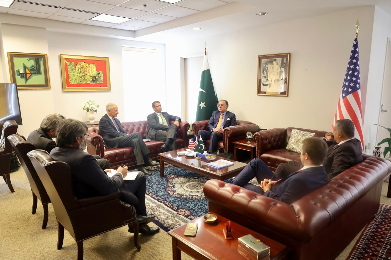 Pakistan discusses refinery modernisation, financing options with Honeywell delegation