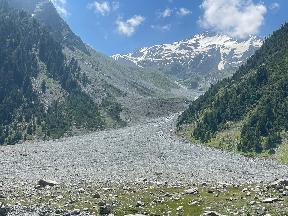 The flood above