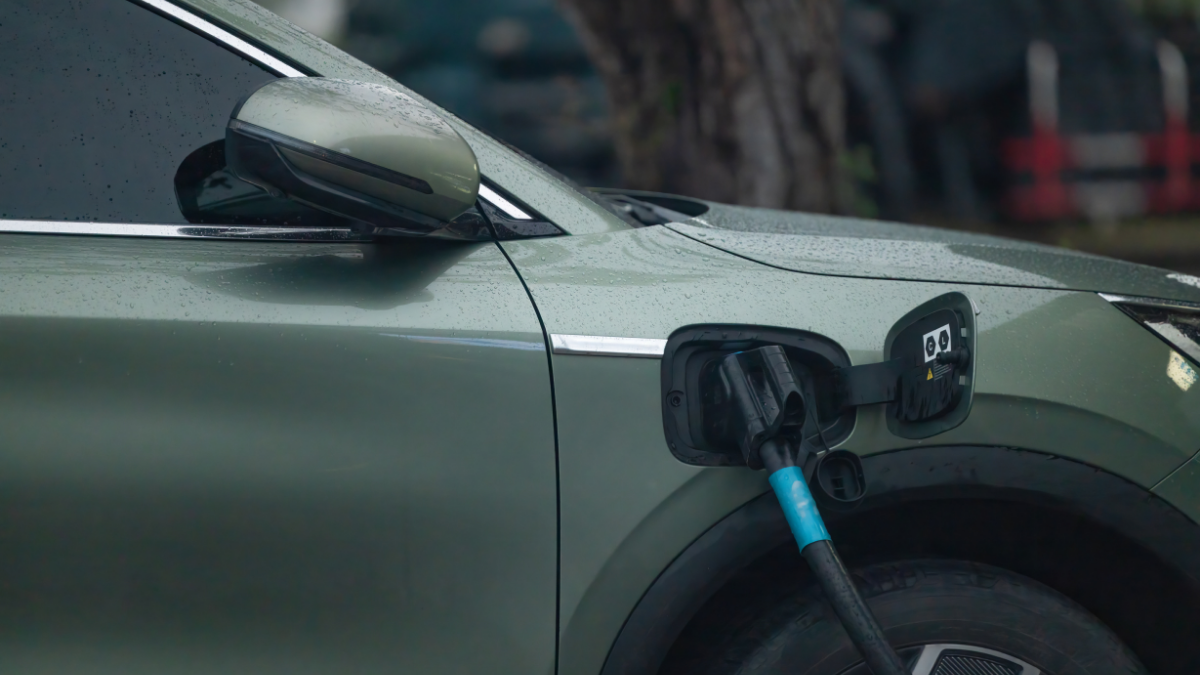 Hybrid vehicles are now subject to 25% sales tax