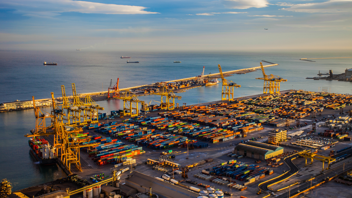 Pakistan seeks Chinese investment in ports, logistics and maritime projects