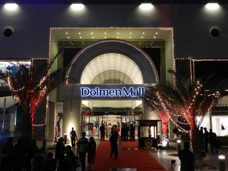 Dewan Motors installs BMW charging station at Dolmen Mall