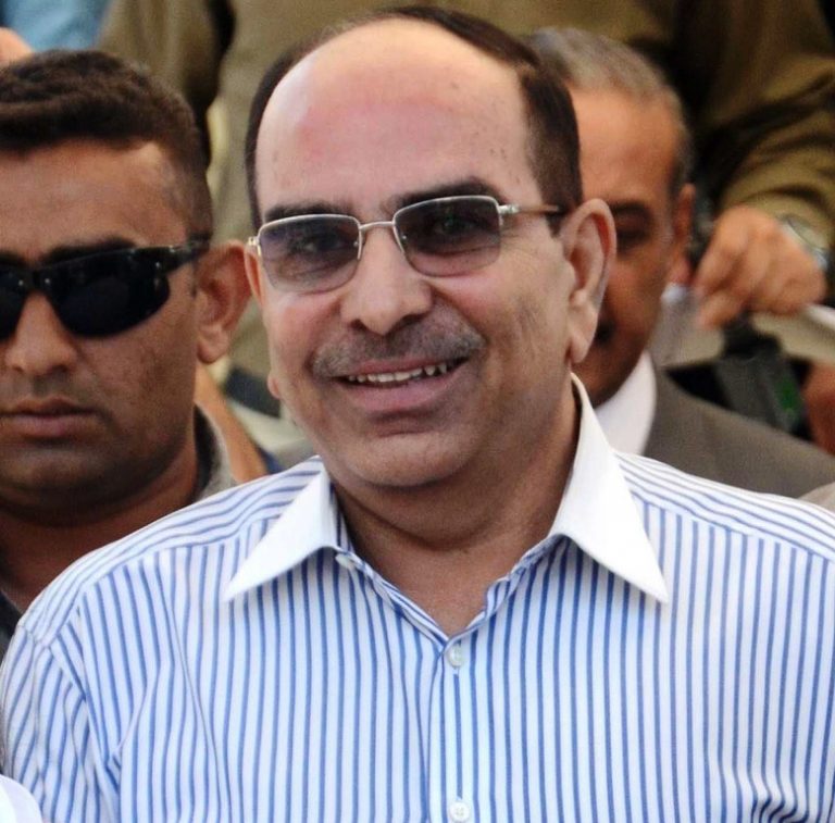Bypassing SBP-Malik Riaz of Bahria Town to acquire Escorts bank