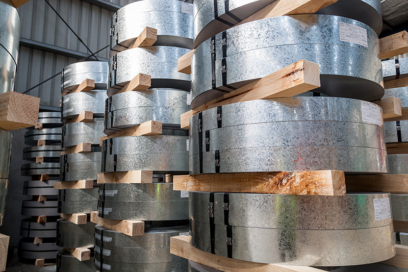 Steel product end flaw. Steel product flaws. Steel Production e in Longueuil.