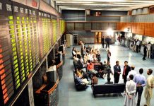 KSE-100 recovers to close at 48,706