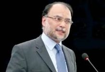Ahsan Iqbal urges Huawei to open R&D centre in Pakistan
