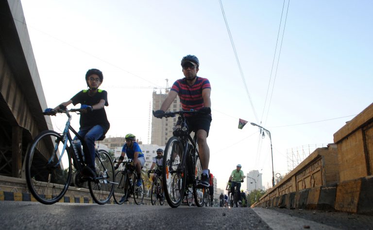 Karachiites pedal the cycling business Karachiites pedal the cycling business
