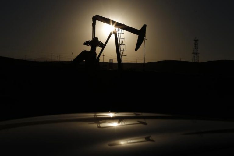 Oil prices inch upwards ahead of key OPEC meeting