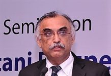 FIA registers case against ex-FBR chairman Shabbar Zaidi for unauthorized Rs16bn tax refunds