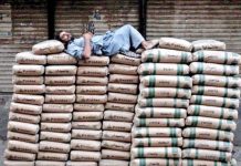 CPEC projects lead boom for Pakistani cement manufacturers: Bloomberg