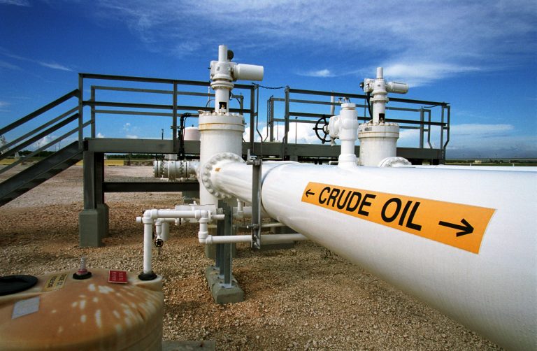 Oil prices decline second day running due to oversupply worries