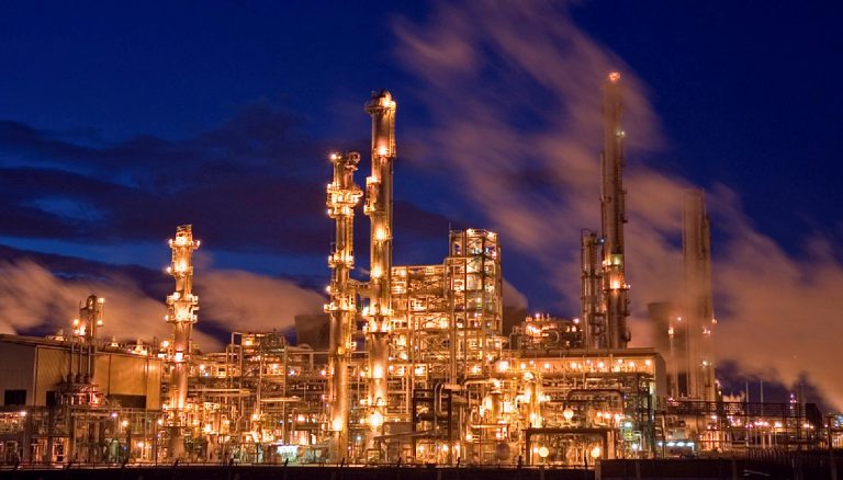 Chinese to invest $4b in setting up petrochemical complex in Sindh or Balochistan Chinese to invest $4b in setting up petrochemical complex in Sindh or Balochistan