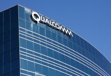 Qualcomm urges U.S. regulators to reverse course and ban some iPhones