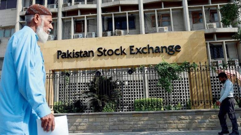 KSE-100 index nosedives over 800 points in intra-day trading KSE-100 index nosedives over 800 points in intra-day trading