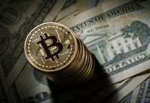 Bitcoin struggles to hold prices above $8,000