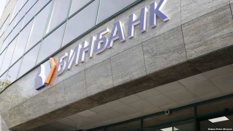 Russia’s central bank contemplating injecting $17 billion in two bailed-out banks