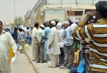 Pakistan labour force exports to Saudi Arabia plunged 40 percent in 2017