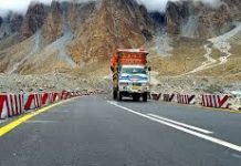 GB traders protest introduction of internet system for goods clearance at Sust dry port