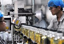 Global trade friction puts Asian factories, export recovery at risk