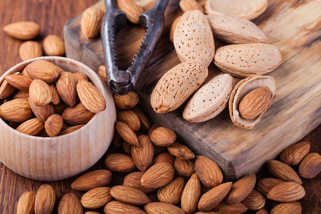Pakistan Customs revises almond import values to curb misdeclaration