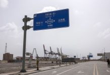 Pakistan must beware of an easy Chinese bailout, says Bloomberg