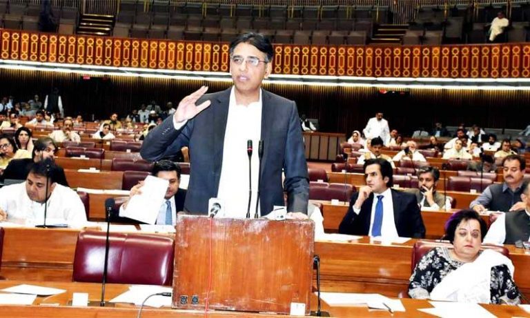 Economists say mini-budget lacks clarity of thought