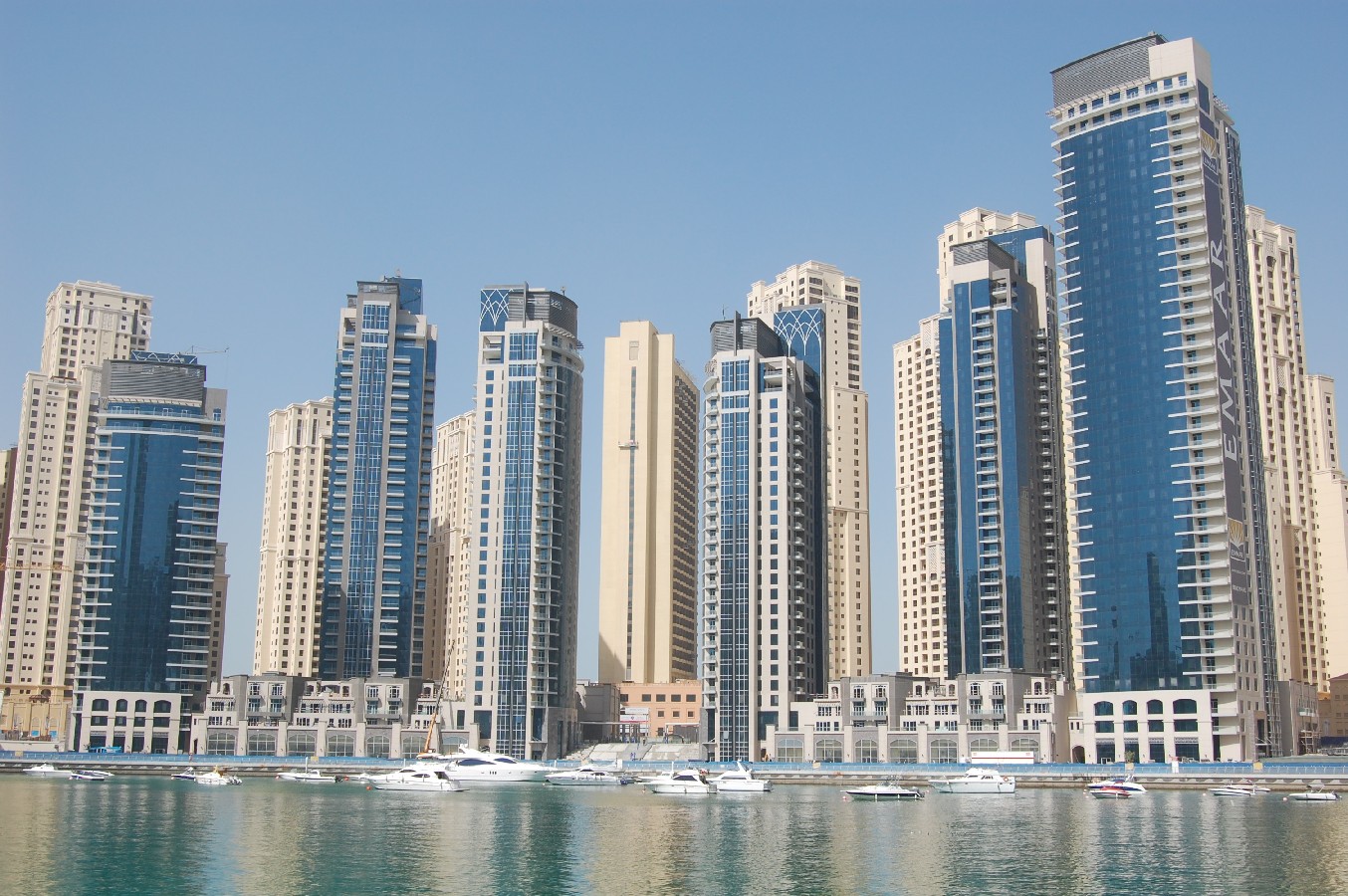 FBR, FIA struggling to probe Pakistanis with properties in UAE