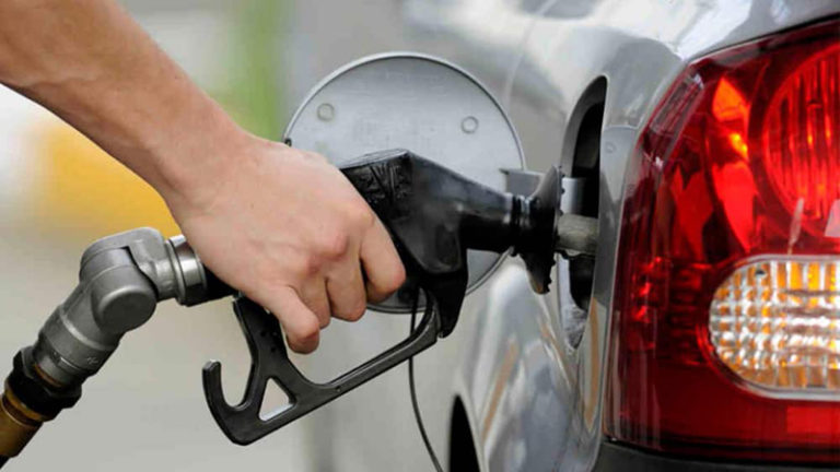 Price of petrol likely to decrease by Rs7 per litre