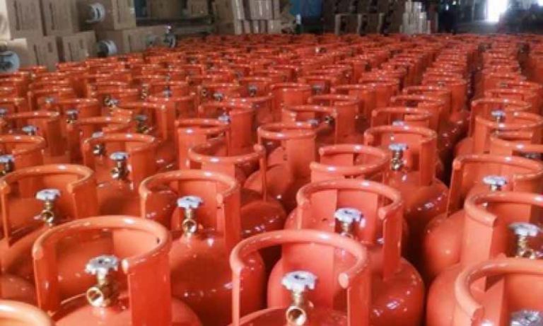 LPG price reduced by Rs15 per kg