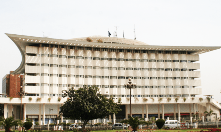 NDU delegation briefed on water challenges, development projects