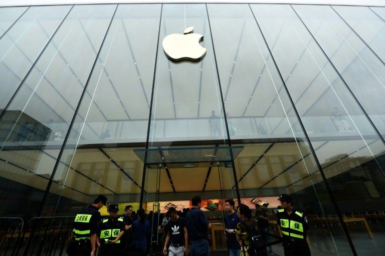 China court bans iPhone sales in patent dispute   