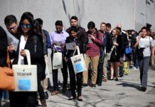 Robust employment report underscores US economic strength