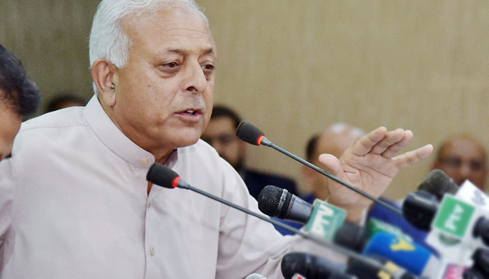 Petroleum minister briefed on pace of offshore drilling at Indus G-Block