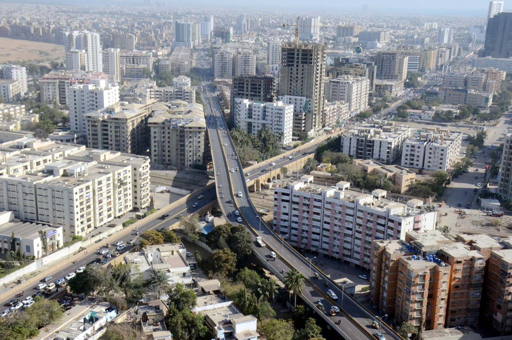 'Pakistan's economic confidence falls despite strong sentiment in region'
