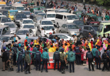 Bangladesh garment manufacturers raise workers’ pay amid further protests