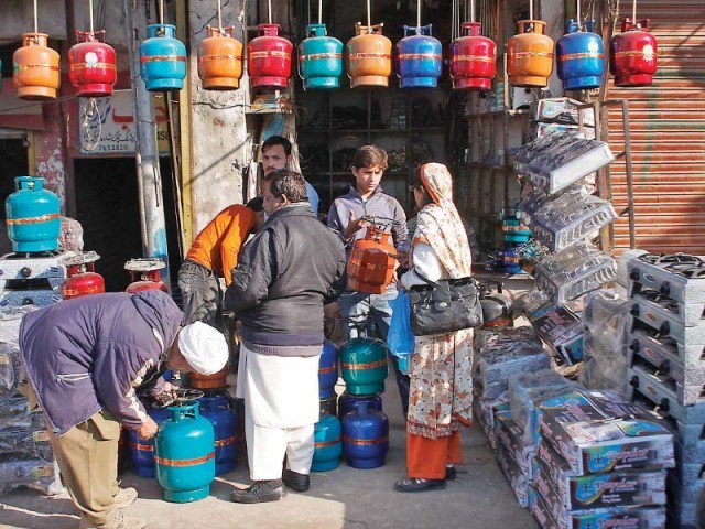 Indigenous Lpg Price Increased By Rs65 93 Per 11 8 Kg Cylinder