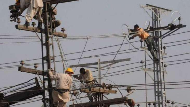 FESCO initiates night operation against power pilferage