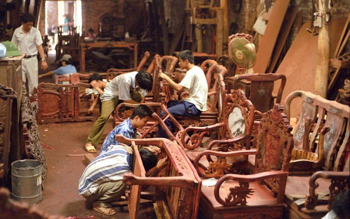 US businessmen take keen interest in Pakistani handmade furniture