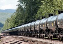 Oil-hungry Asian nations pounce on low prices to build stockpiles