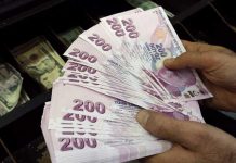 Turkish lira’s decline continues on worries over Washington ties