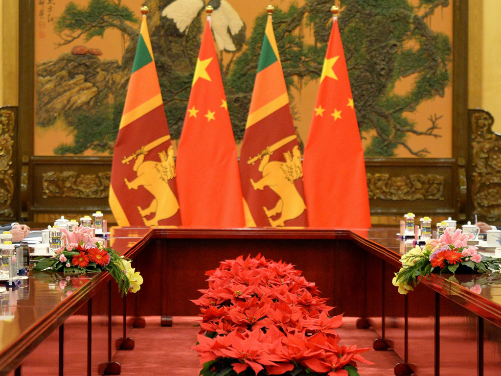 Sri Lanka signs $1bn loan with China to build highway