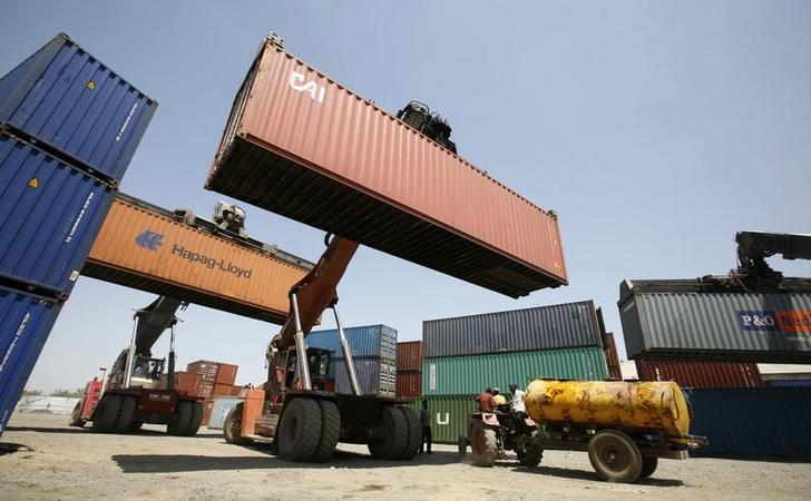 Customs officials ‘facilitating’ their high ups in Rs933m Faisalabad dry port scam