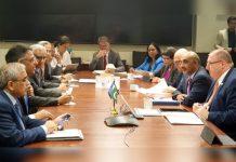 Asad Umar meets ADB, WB officials in Washington