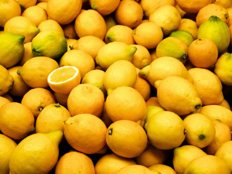 Authorities seize 9,000kg lemons from Peshawar warehouse
