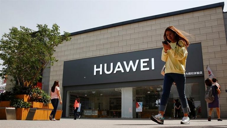 Huawei reviewing FedEx relationship, says packages ‘diverted’