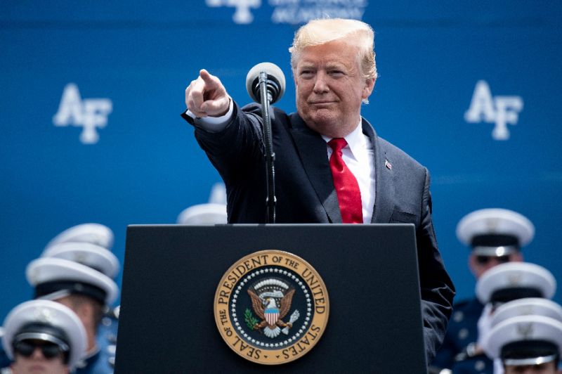 Asian markets fall after Trump announces Mexico tariffs