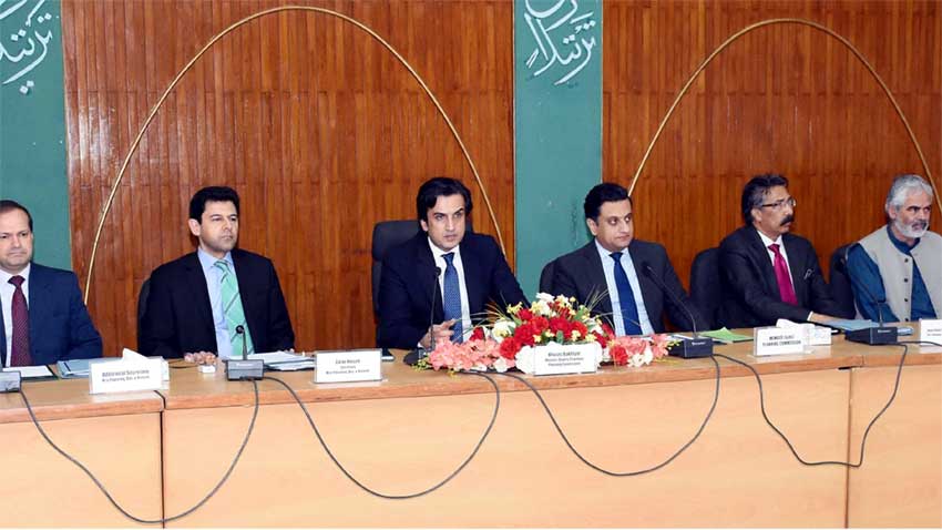 Govt proposes development outlay of Rs1.83tr for 2019-20