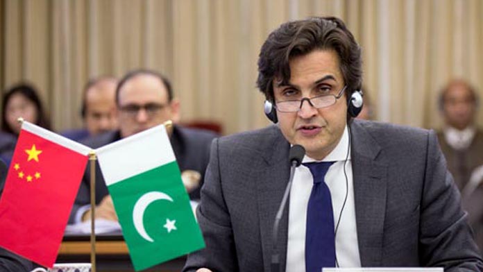 'China to provide $1bn grant for Pakistan's socio-economic development'