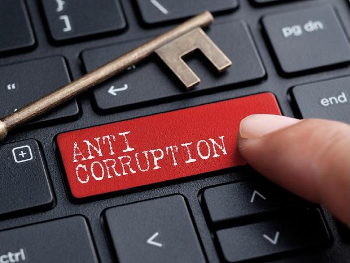India sacks 15 senior income tax officials over corruption