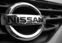 Nissan warns of profit plunge, set to unveil 10,000 job cuts